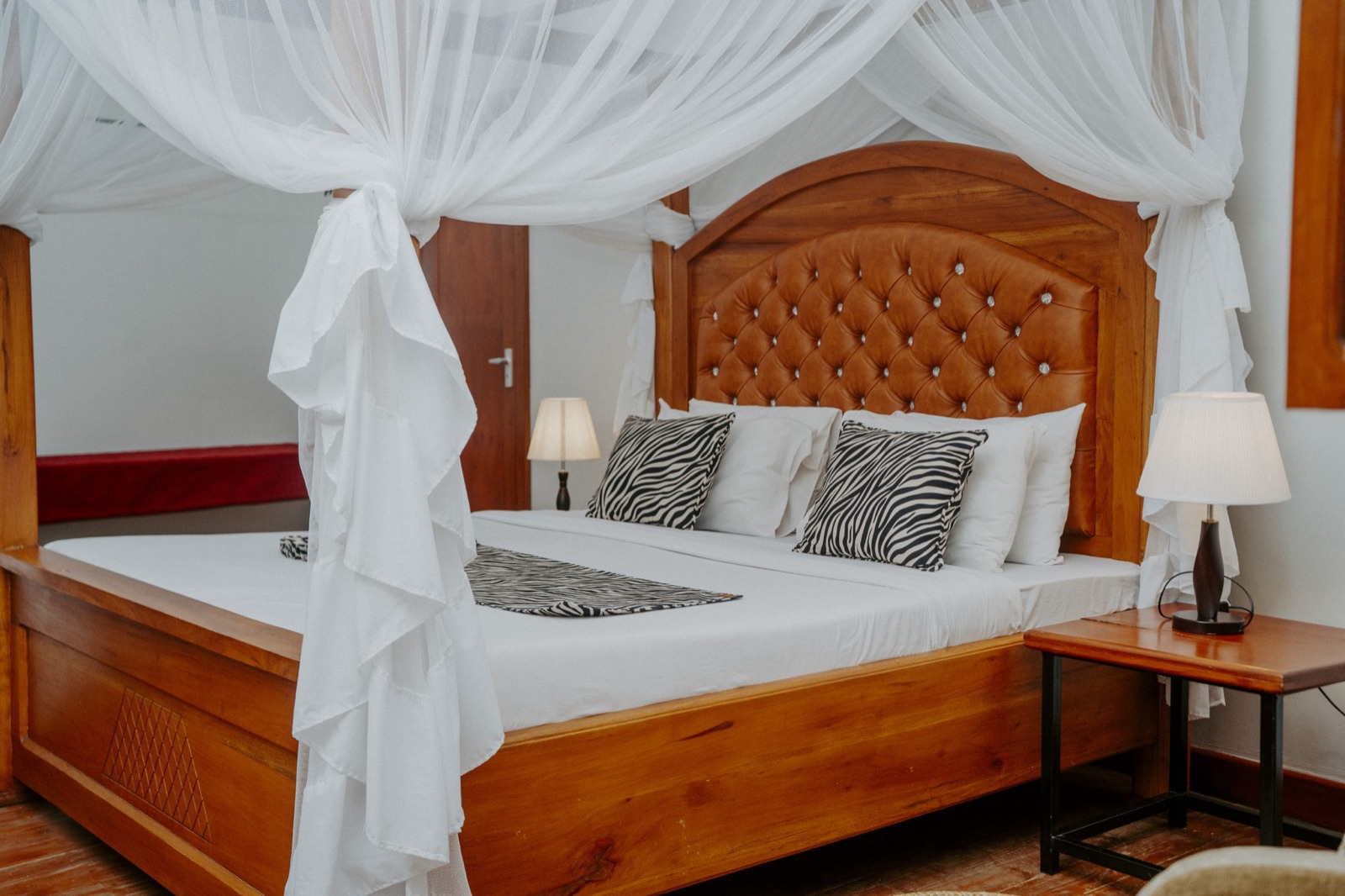 Deluxe Single Suite